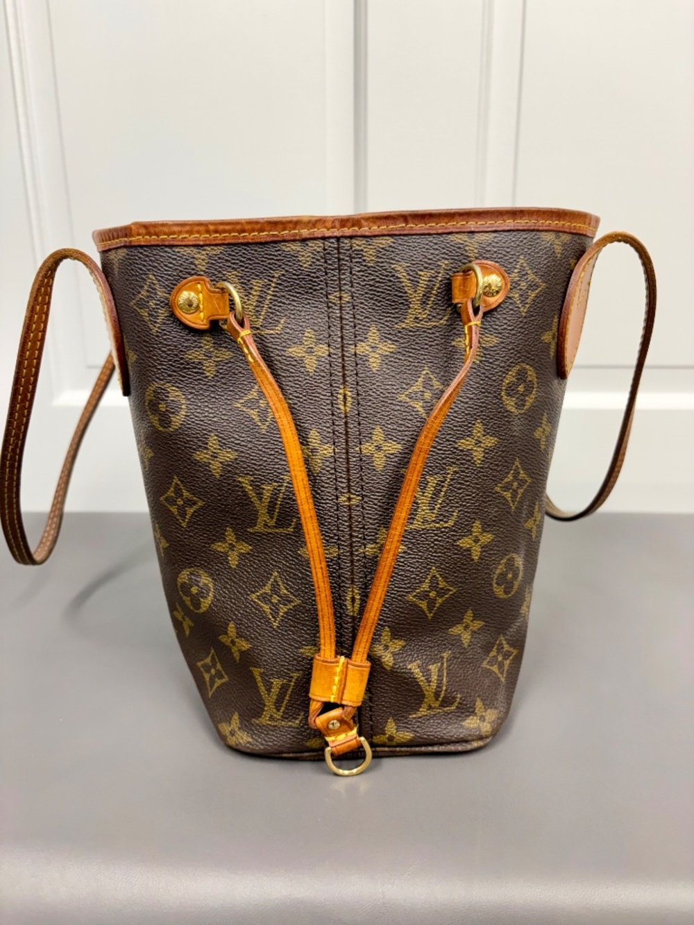 Louis Vuitton Neverfull PM Monogram Canvas - Picture 11 of 13
